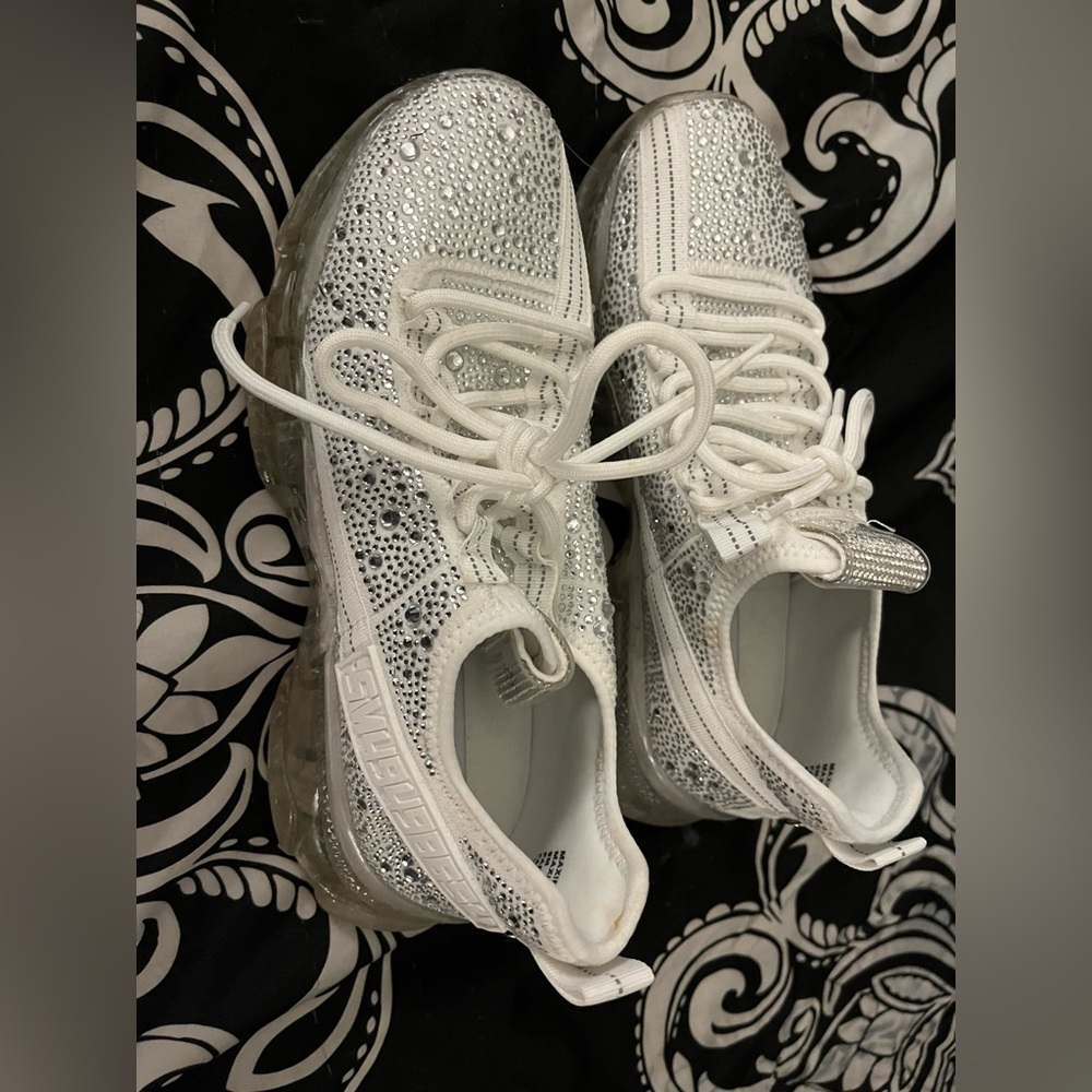 Steve Madden Maxima Sneakers white with sparkles size 9